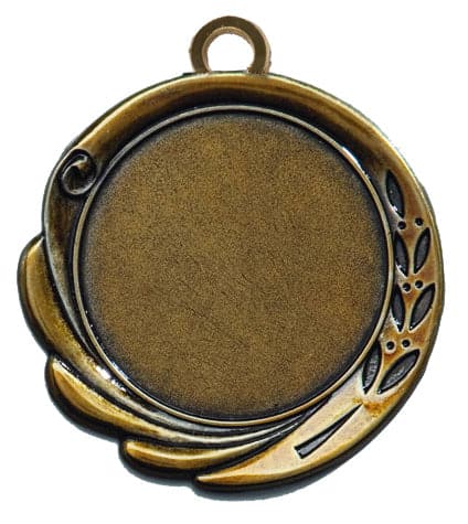 Eine Medaillen Konstanz 70 mm PK79095g-E50 mit einer kreisförmigen leeren Mitte, umrandet von einem dekorativen Blättermuster, gefertigt aus hochwertigem Material und mit einem exklusiven Design.