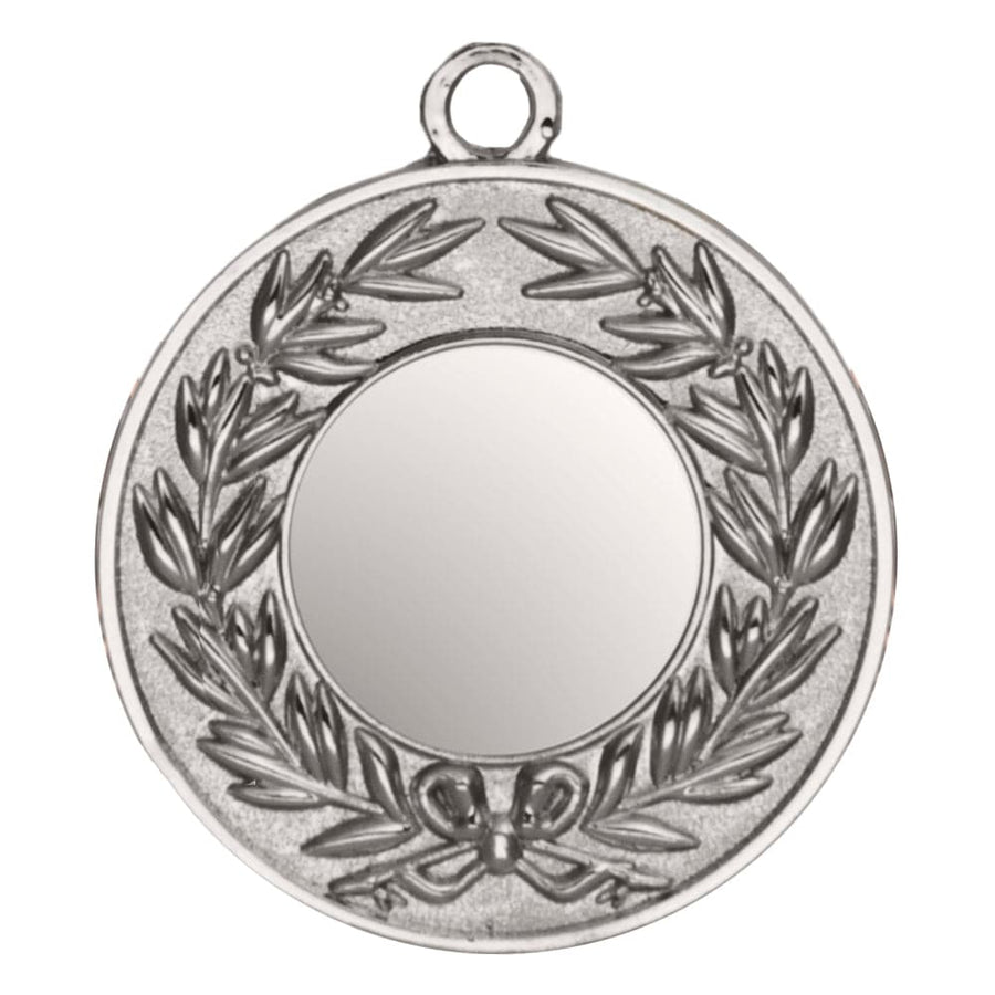 Die Medaillen Gießen 50 mm PK79179g-E25 sind eine runde Silbermedaille mit exklusivem Design, mit einer leeren Mitte und einem Lorbeerkranzmuster um den Rand, gefertigt aus hochwertigem Material.