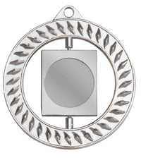 Thumbnail for Runder Metallrahmen mit quadratischem Spiegel in der Mitte, dekorativen Kanten und POMEKI Medaillen Regensburg 70 mm PK79320g-E25-Akzenten.