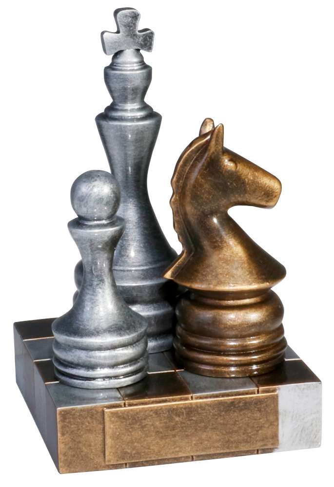 Drei metallische Schachfiguren (ein Bauer, ein Springer und ein König) in Silber und Bronze, gefertigt aus hochwertigem Material, stehen auf einem kleinen, quadratischen Schachbrett – auch bekannt als „Trophäe Schach 150 mm “.