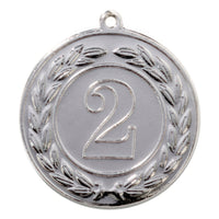 Thumbnail for Eine silberne Medaille mit einer Nummer zwei in einem Kreis von POMEKI.