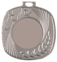 Thumbnail for Medaillen Dortmund 45x45 mm PK79254g-E25 mit einem leeren zentralen Kreis, umgeben von einem Lorbeerkranz und dekorativen Mustern, versehen mit einer integrierten Schlaufe oben