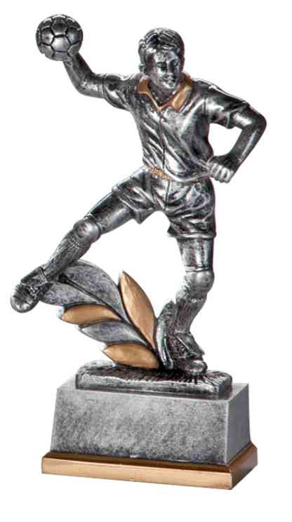 Die 3-er Serie Handballer 160 mm - 220 mm ist eine silberfarbene Trophäe mit einem Spieler, der einen Ball hält, der dynamisch auf einem goldfarbenen Sockel steht - ein ideales Geschenk für Handballmeister.