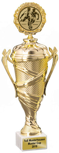 Thumbnail for Goldener Pokal mit einem kreisförmigen, erhaltenen Emblem oben, dekorativen Griffen und einem gravierten Etikett 