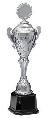 Thumbnail for Die Trophäe „Pokale Schwabach 6-er Pokalserie 360 mm – 510 mm “ verfügt über ein exklusives Design mit komplizierten Mustern, zwei Griffen, einem runden Emblem an der Spitze und ist auf einem hohen, schwarzen Sockel montiert.