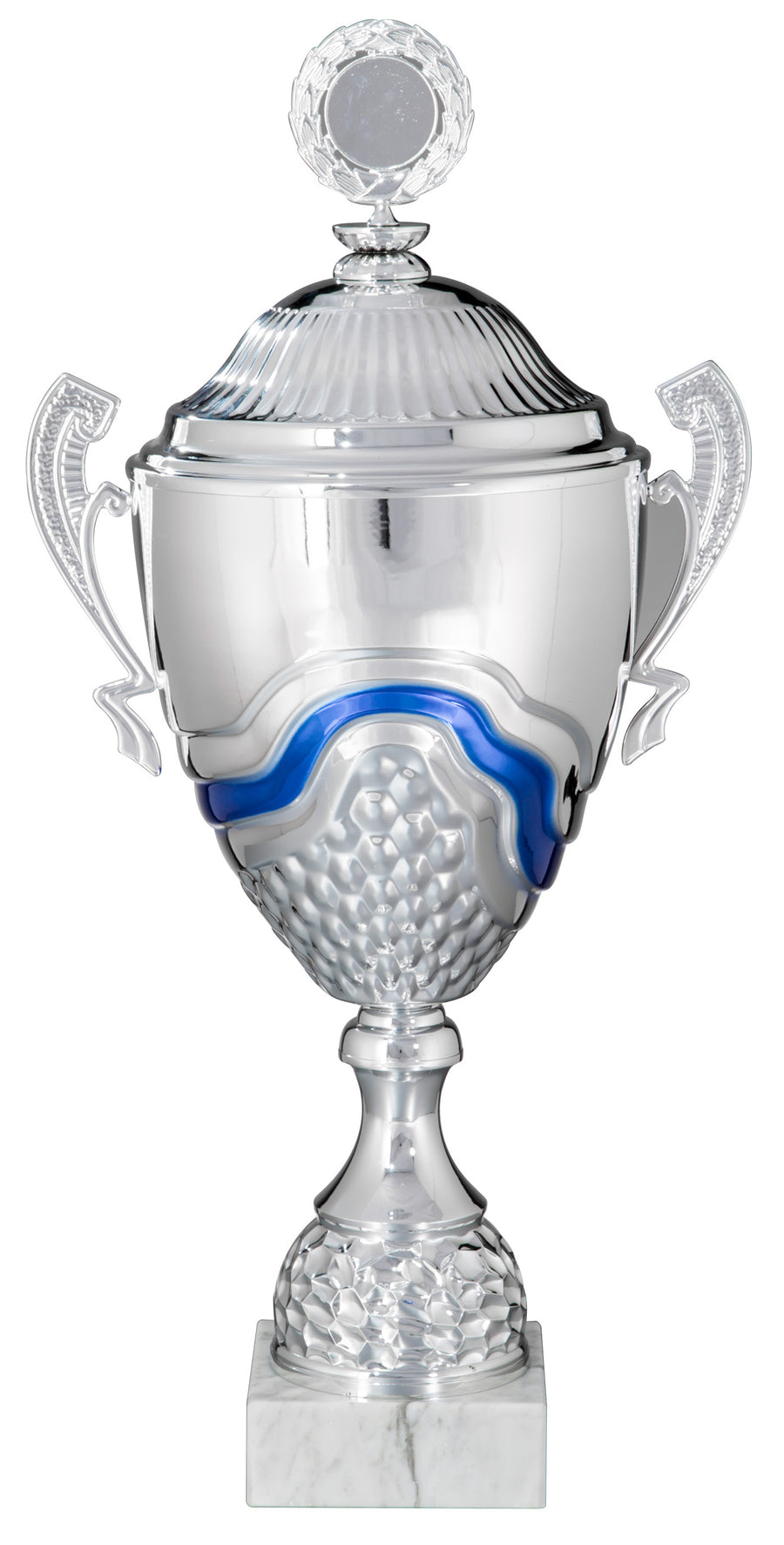 Exklusives Design: Wanderpokal Mönchengladbach 412 mm – 680 mm PK758720-W-E50 mit zwei verzierten Griffen und einem dekorativen blauen Wellenmuster auf strukturierter Basis, montiert auf einem Marmorsockel, gefertigt aus hochwertigem Material.