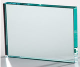 Thumbnail for Die Awards Mainz 3-er Serie 160x110 mm - 180x130 mm ist eine rechteckige Jade Premium Glas Plakette mit abgeschrägten Kanten, die aufrecht steht. Sie eignet sich perfekt für die Lasergravur und hat einen dezenten Grünstich entlang der Kanten.