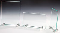 Thumbnail for Drei verschiedene Größen der Schilderhalter Glaspokal Duisburg 3-er Serie 180x150 mm – 252x210 mm PK767189-87-3-E50, einschließlich Optionen für Hoch- und Querformat, angezeigt auf einem weißen Hintergrund mit Farbverlauf.