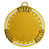 Die Medaillen Dessau-Roßlau 70 mm zeichnen sich durch ein exklusives Design aus, das aufwendige dekorative Muster entlang des Randes hervorhebt, und sind aus hochwertigem Material gefertigt. Diese Goldmedaille hat eine runde Form mit einer kleinen Schlaufe an der Oberseite zur einfachen Befestigung und eine leere Mitte zur individuellen Gestaltung.