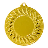 Thumbnail for Das Medaillen Tübingen 50 mm ist ein exklusives Design in Gold mit einem kunstvollen kreisförmigen Muster mit leerer Mitte und einer kleinen Öse an der Oberseite zur Befestigung – ein wahres Meisterwerk.