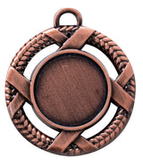 Thumbnail for Die Medaillen Bergisch Gladbach 45 mm sind eine runde Bronzemedaille aus hochwertigem Material mit einer leeren Mitte und einem gewebten Musterdesign um den Rand. Sie verfügt über eine Schlaufe an der Oberseite zum Anbringen eines Bandes und verkörpert die exklusive Eleganz, die bei hochwertigen Medaillen oft gewünscht wird.
