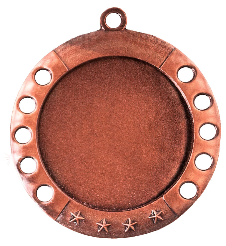 Bronzefarbene Medaille mit leerer Mitte, zehn runden Löchern am Rand und vier geprägten Sternen an der Unterseite. Medaillen Ulm 70 mm von POMEKI.