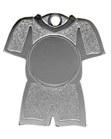 Thumbnail for Die Trikot-Medaillen Chemnitz 61 mm sind eine silberne, T-Shirt-förmige Medaille aus hochwertigem Material mit einem runden, leeren Mittelbereich und einer Schlaufe an der Oberseite zum Befestigen eines Bandes und spiegeln ein exklusives Design wider.