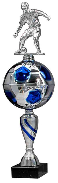 Thumbnail for Ein Wanderpokal Chemnitz 313 mm - 625 mm PK759260-W mit einer Figur, die einen Fußball kontrolliert, mit einem blauen und silbernen Kugeldesign in der Mitte und einer silbernen Basis mit blauen Akzenten. Aus hochwertigem Material gefertigt, verkörpert es sowohl Eleganz als auch Haltbarkeit. Erhältlich in verschiedenen Größen für jeden Anlass.