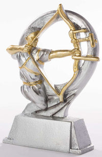 Thumbnail for Eine silberne und goldene Trophäe Schützen Herren 175 mm PK739284-62600, die einen Bogenschützen zeigt, der einen Bogen spannt, montiert auf einem rechteckigen Sockel, gefertigt aus hochwertigem Material für eine herausragende Auszeichnung.