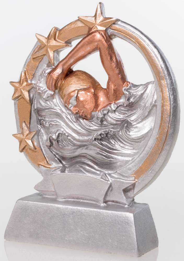 Eine Statuette, die einen Schwimmer darstellt, der durchs Wasser schneidet, mit Sternen, die die Figur auf einem runden Rahmen umgeben, auf einem Sockel montiert – eine exquisite Trophäe Schwimmen Herren 125 mm PK739362-62588.