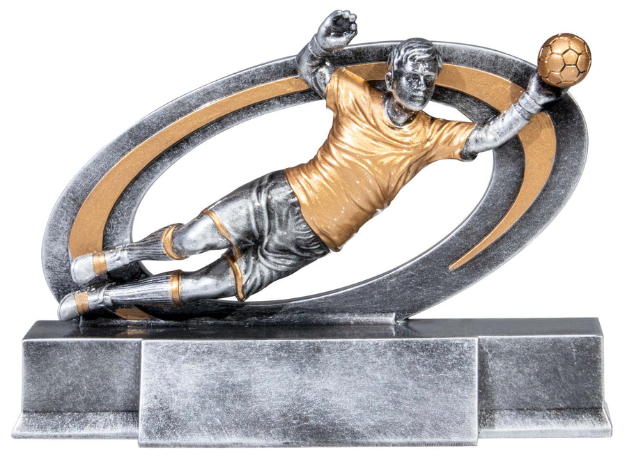 Ein Trophäe Torwart 120 mm PK739739-62606 von einem Fußballtorwart, der nach einem Ball hechtet. Der Torwart ist von einer ovalen Form eingerahmt und auf einem rechteckigen Sockel montiert.