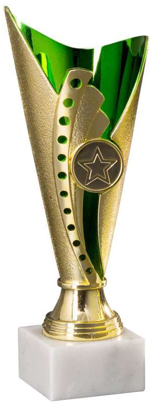 Eine gold-grüne Pokale Lünen 3-er Pokalserie 170 mm – 210 mm PK754580-3-E25 mit einem Sternemblem auf einem weißen Marmorsockel, mit exklusivem Design und modernen ausgeschnittenen kreisförmigen Mustern.