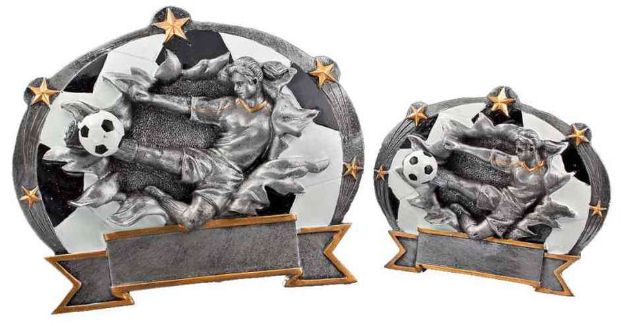 Zwei Trophäen mit Fußballmotiven, die einen Spieler zeigen, der einen Ball kickt, mit Sternenakzenten. Die Trophäen sind aus hochwertigem Material und mit exklusivem Design gefertigt und haben an der Unterseite leere Plaketten zur individuellen Gestaltung. Produktname: 2-er Serie Fußball Frauen 115x144 mm - 171x206 mm PK737632-31-2
