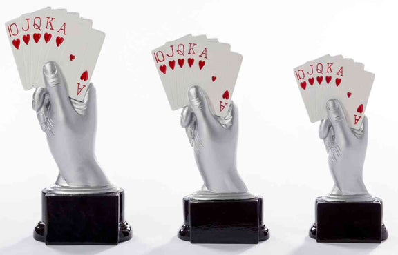 3er-Serie Pokern 160–200 mm – drei Trophäen mit silberner Hand und Royal Flush in Herz, in gestaffelten Größen