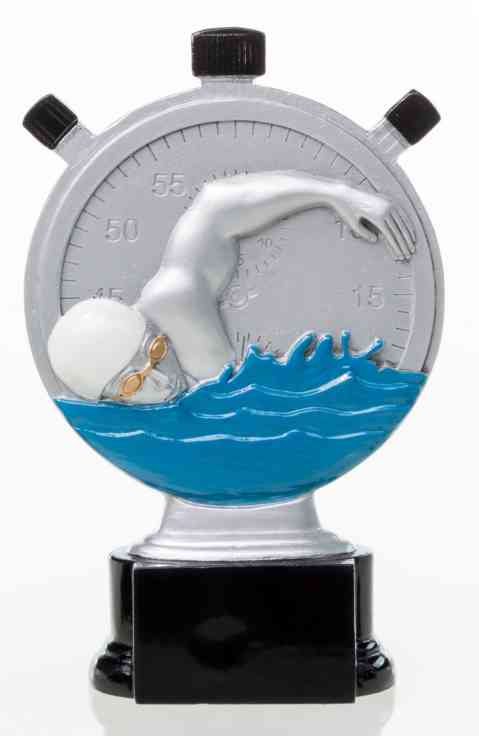 Eine silberne stoppuhrförmige 3-er Serie Schwimmen 160 mm - 200 mm PK739153-51-3, die einen Schwimmer mit weißer Kappe und Schwimmbrille zeigt, der in blaue Wellen eintaucht, ist auf einem schwarzen Sockel montiert. Dieses exklusive Design präsentiert hochwertiges Material für ein erstklassiges Finish.