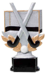 Thumbnail for Die 3-er Serie Hockey 160 mm - 200 mm zeigt zwei gekreuzte Hockeyschläger, einen Ball, goldene Lorbeerblätter und ein Netz auf schwarzem Grund - ein ideales Geschenk oder ein Ehrenpreis für jeden Feldhockeymeister.