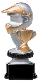 Thumbnail for Silberner Rennhelm mit goldenem Schirm, davor ein goldener Pokal, auf Reifen und schwarzem Sockel. 3-er Serie Motorhelm mit Pokal 160 mm - 200 mm von POMEKI.