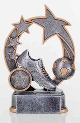 Thumbnail for Ein silberner 3-er Serie Fußball 127 mm – 160 mm mit einem Fußballschuh, einem Fußball und mehreren Sternen in kreisförmiger Anordnung präsentiert hochwertiges Material und ein exklusives Design.