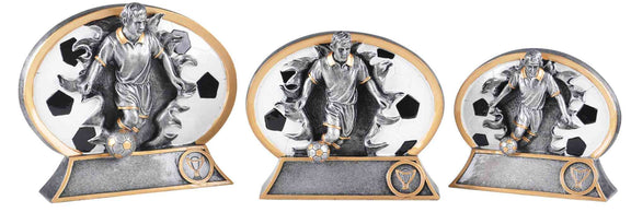 3er-Serie Fussball 145x130–195x170 mm – drei ovale Trophäen mit Spieler vor Ballmuster, in gestaffelten Größen