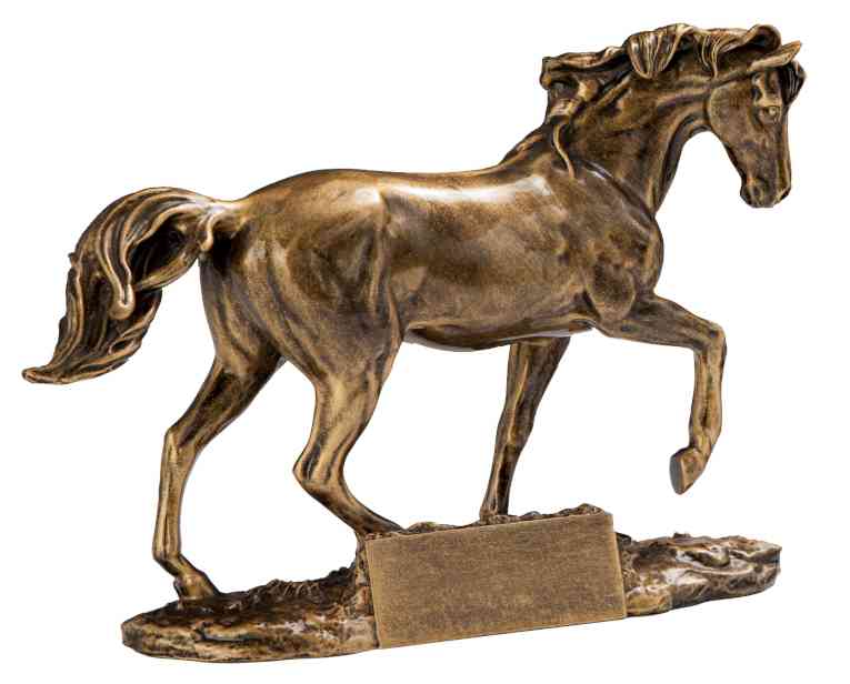3-er Serie Pferd 110x160 mm - 160x240 mm PK739474-3 mit einem erhöhten Bein, auf einem rechteckigen Sockel stehend, mit exklusivem Design, perfekt für eine Auszeichnungstrophäe.