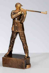 Thumbnail for Die 3-er Serie Schützen Herren 130 mm - 210 mm zeigt eine bronzefarbene Statue einer uniformierten Person, die auf einem rechteckigen Sockel steht und ein Gewehr hält.