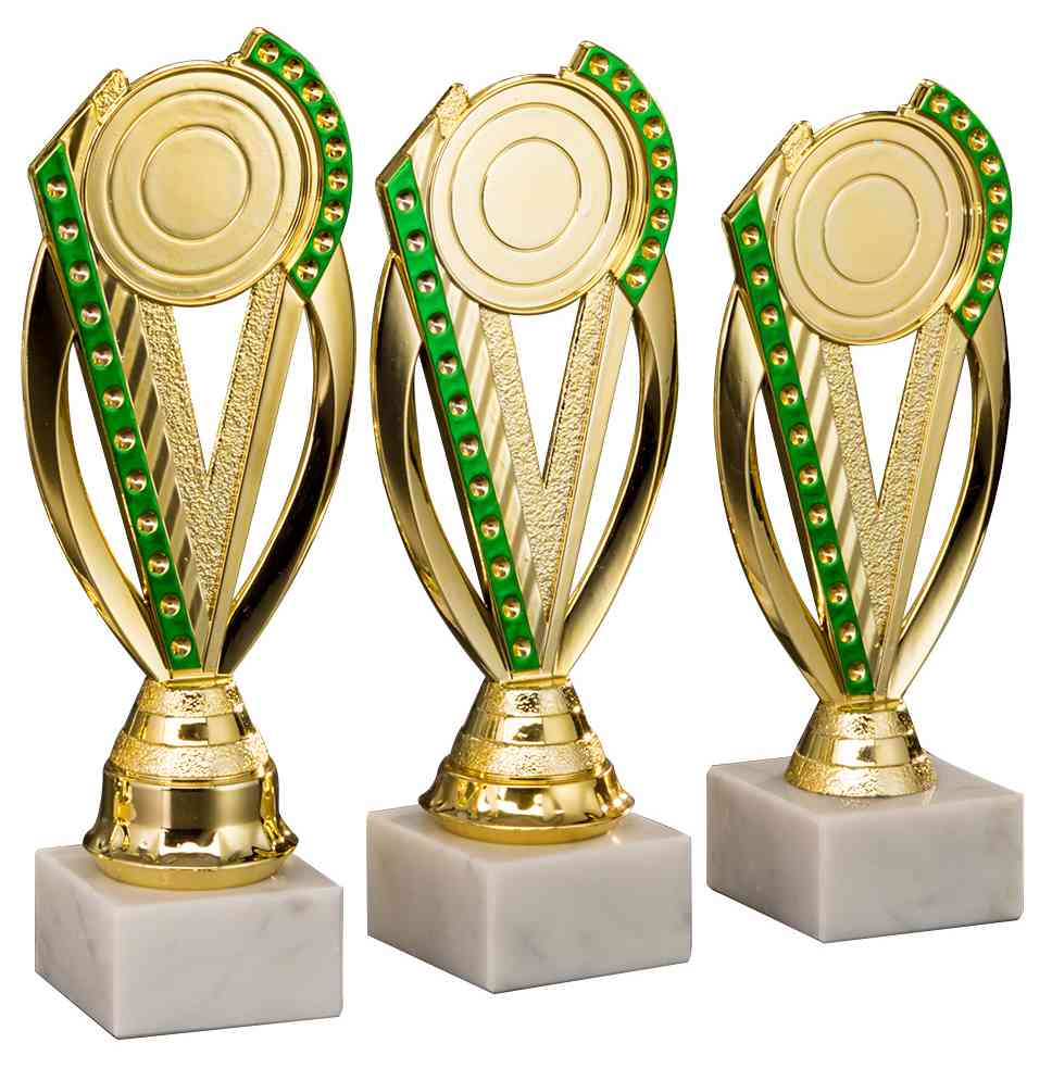 Drei Pokale Unna 3-er Pokalserie 195 mm - 221 mm PK754790-3-E50 mit grünen Akzenten auf Marmorsockeln.
