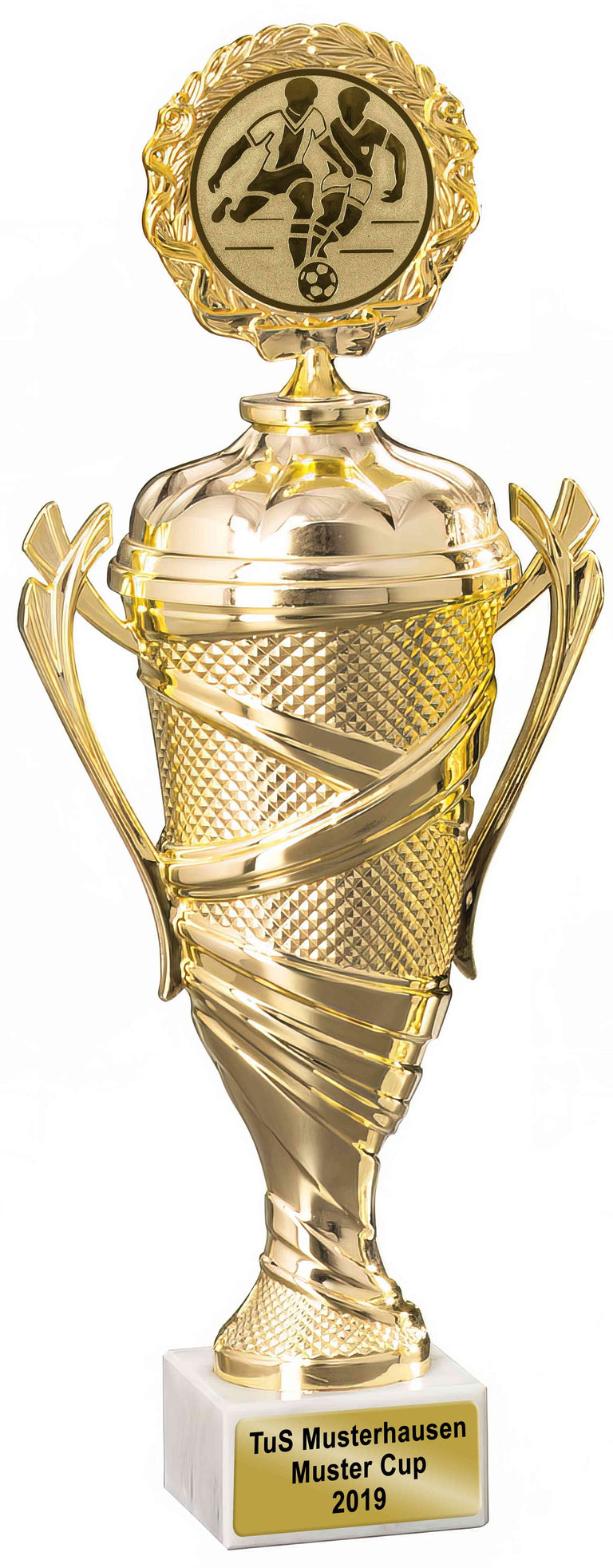 Goldener Pokal mit Deckel, geschwungenen Henkeln, Fußball-Emblem im Kranz und Marmorsockel mit Gravurplakette. Pokale München 4-er Pokalserie von POMEKI.